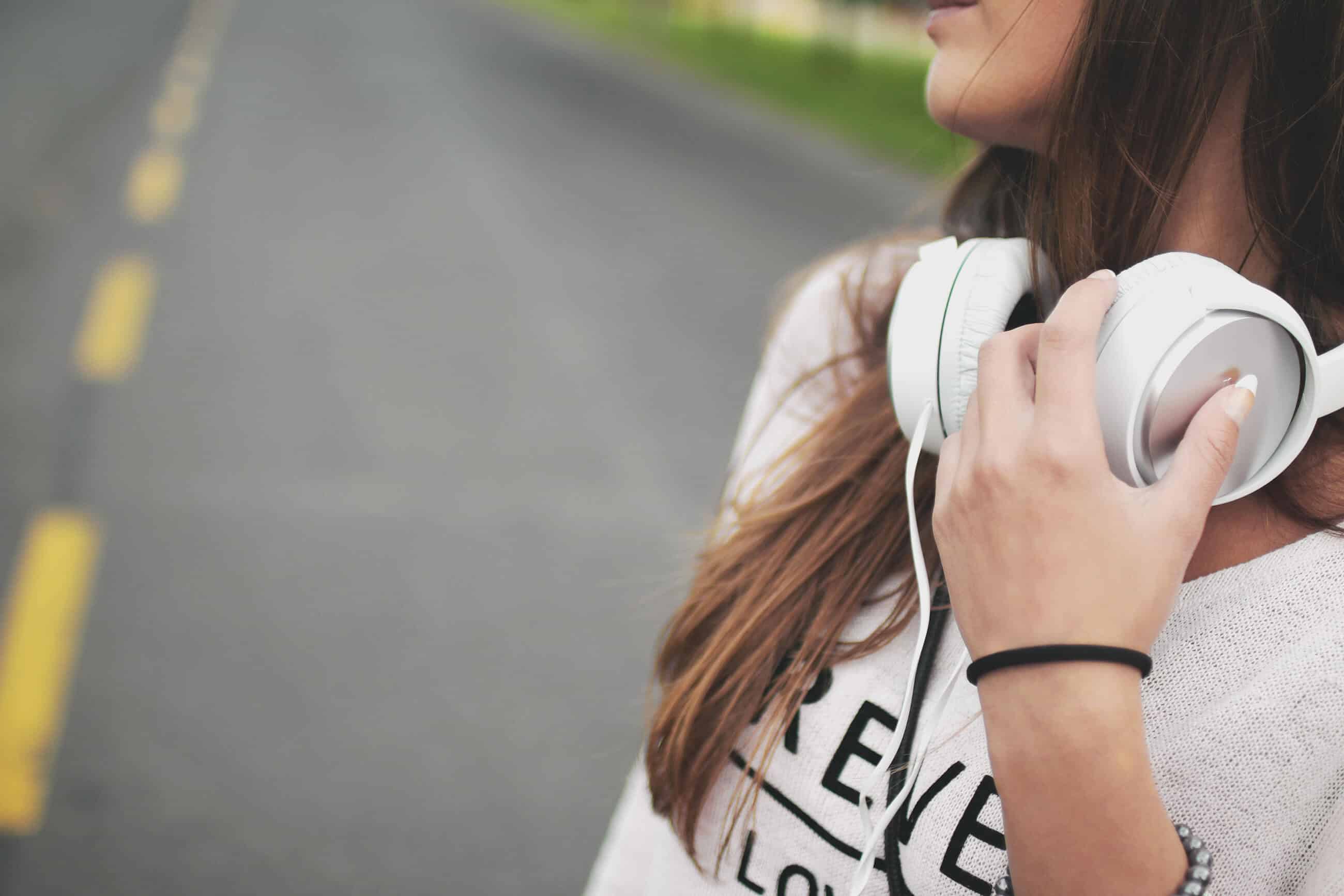 10 Best Podcast Episodes of 2016 at Classy Career Girl