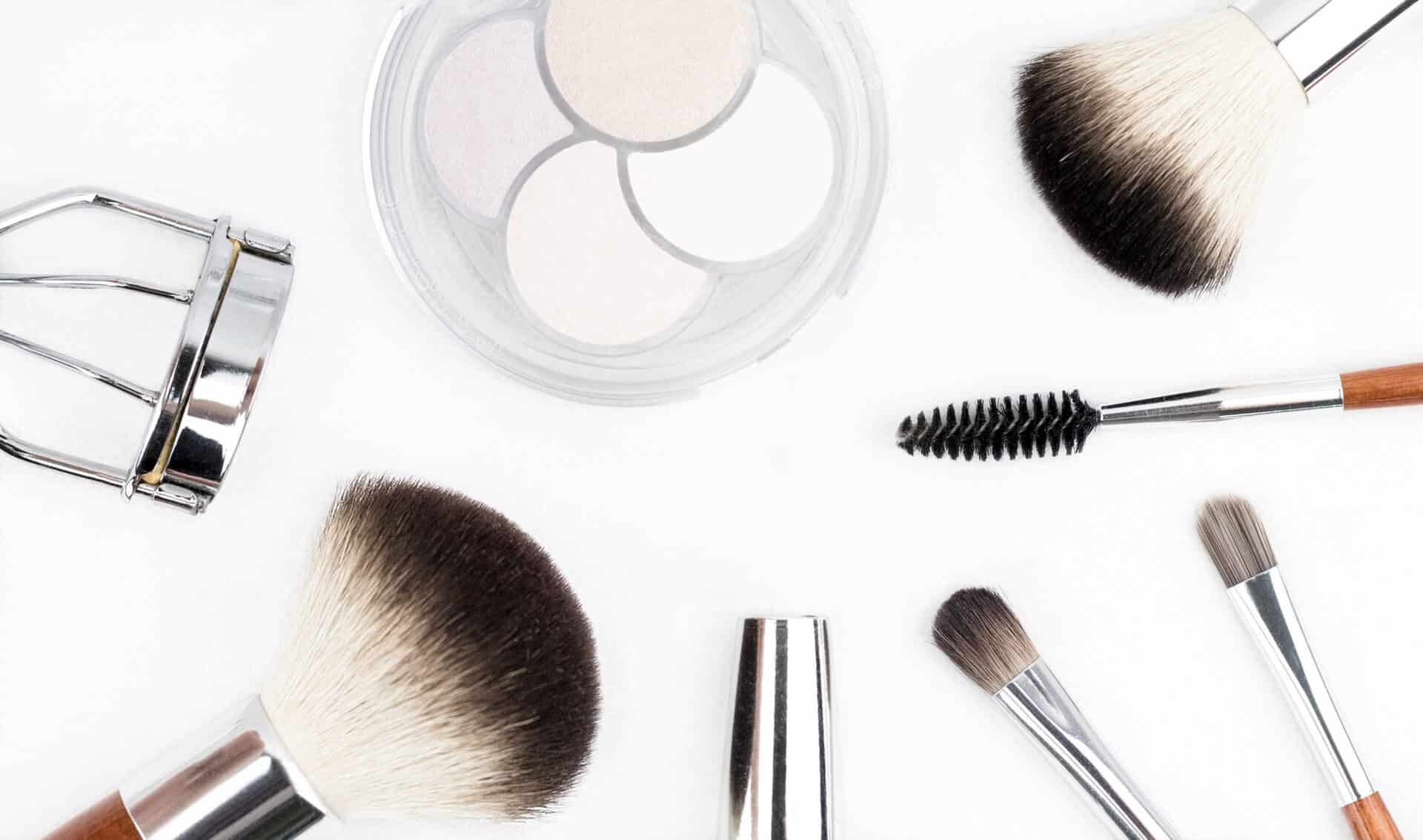 6 Quick Makeup Tips For Working Women