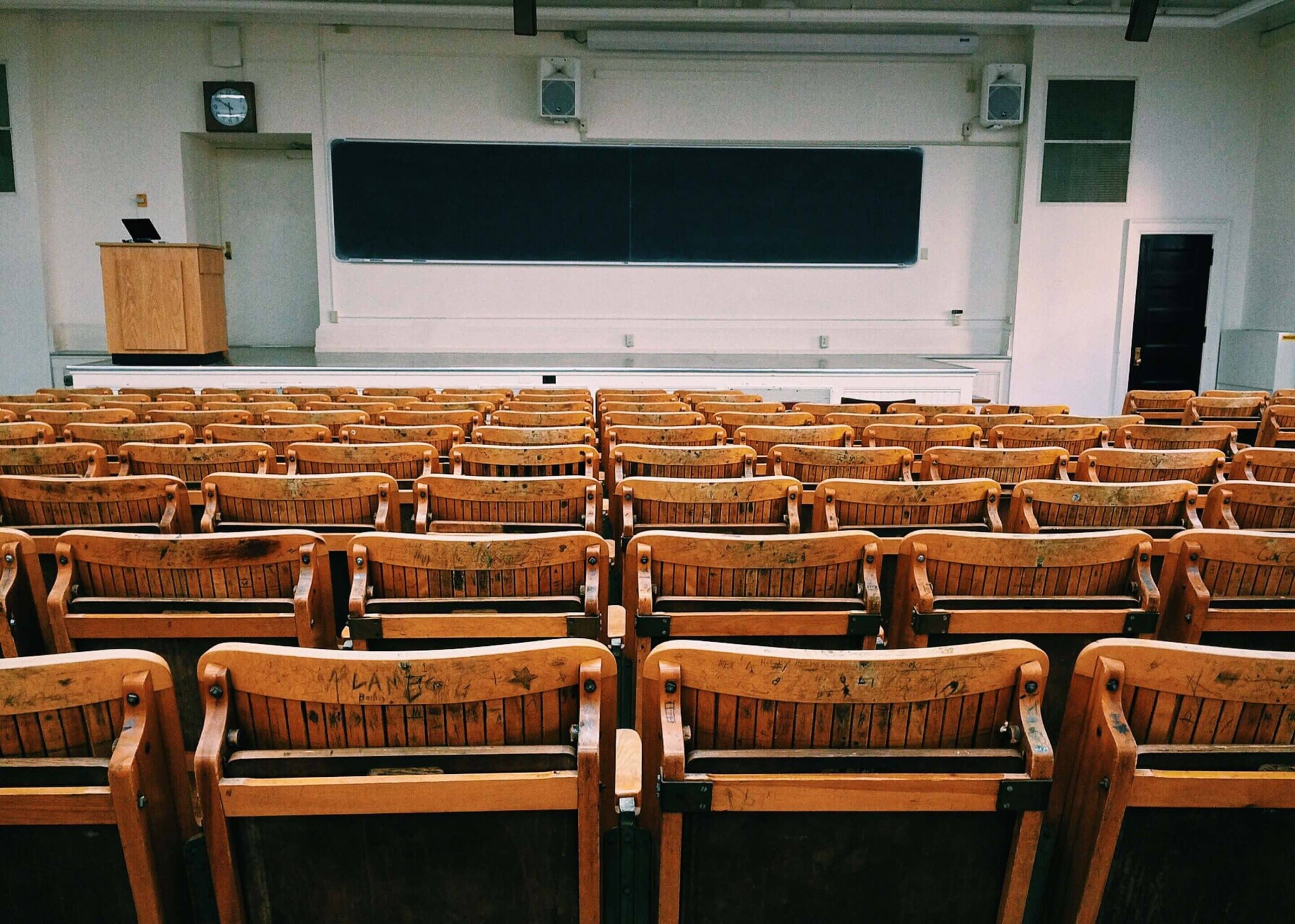 How To Teach Online and Stop the Overwhelm