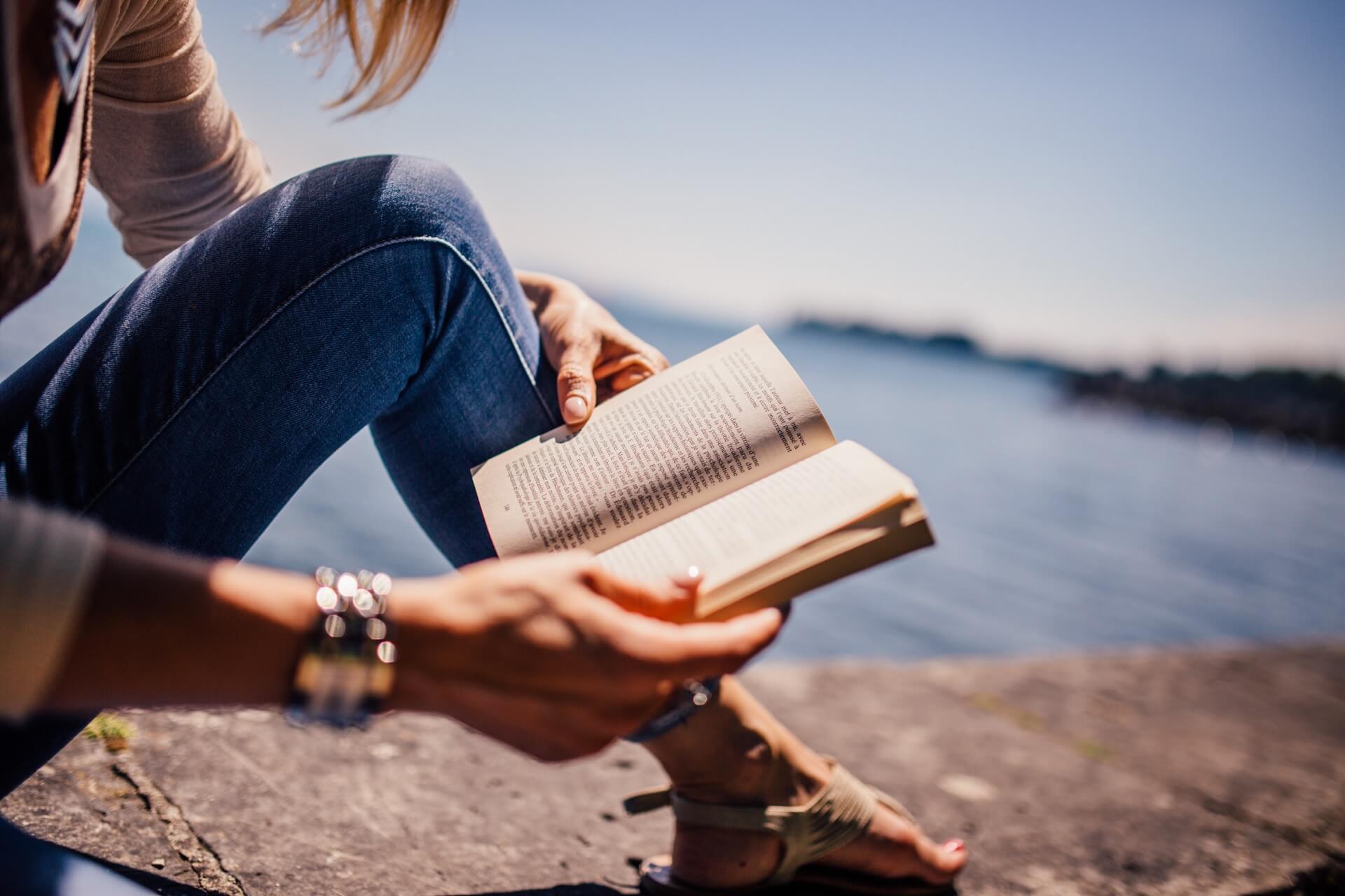 10 Best Books Every Job Seeker Should Read