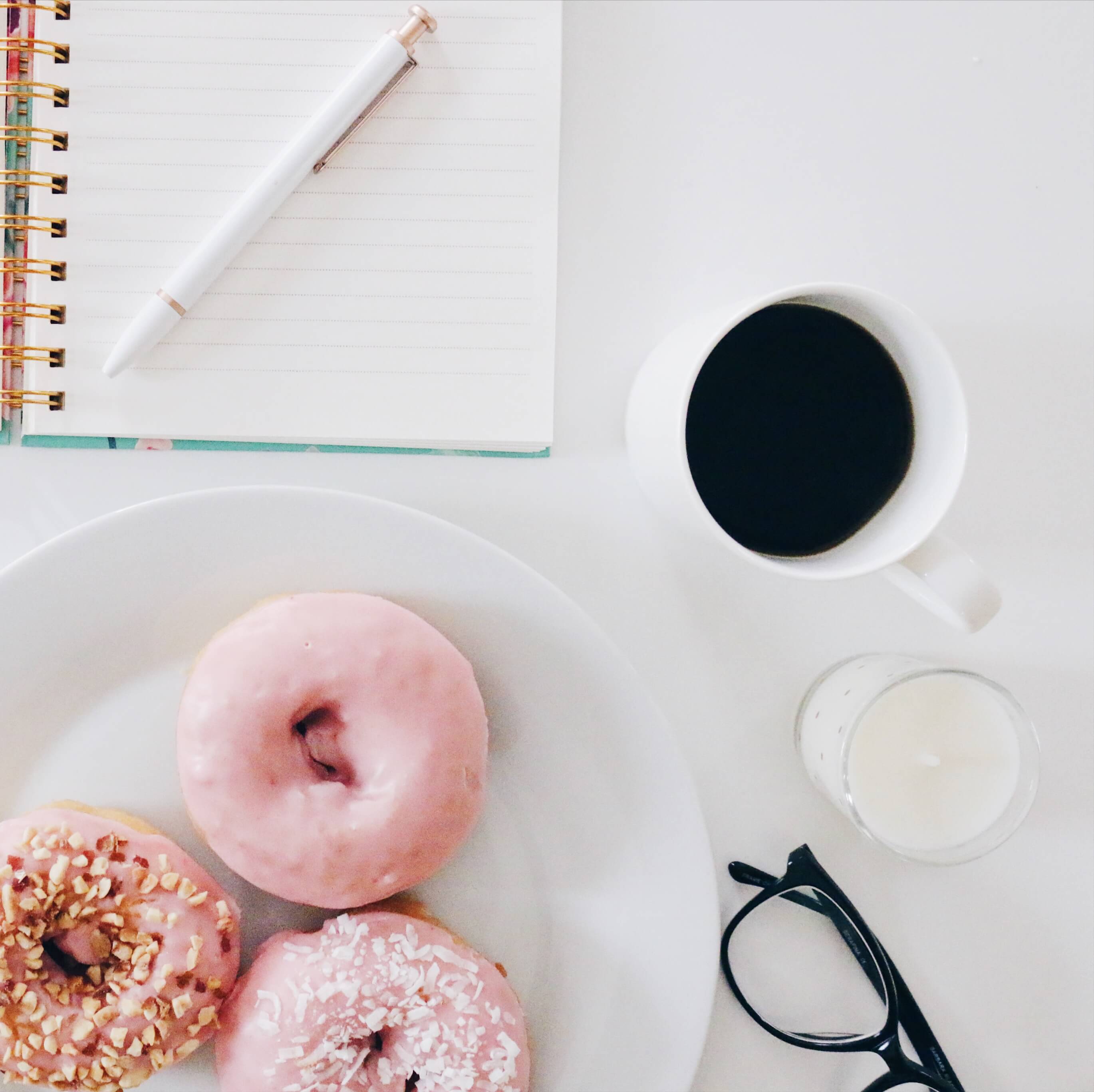 12 Daily Habits I Try To Do Everyday